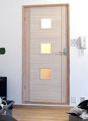 縦3並びガラスドア