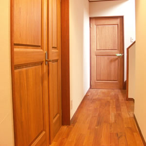 Ｉ邸キッチン入口 exsik002